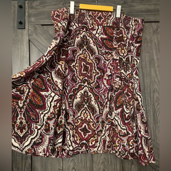 Charter Club Woman Multi coloured print 100% Cotton A line skirt, NWOT, sz 20W - Picture 3 of 7